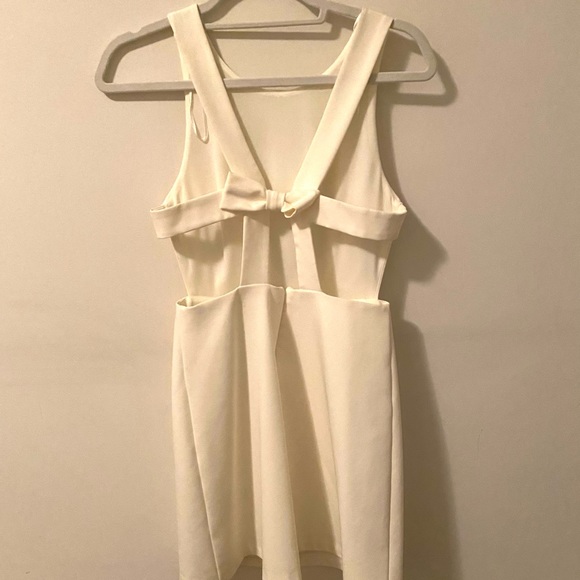 Concealed romper backless dress! - Picture 2 of 3